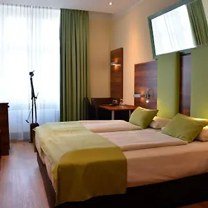 3* Hotell Arthotel